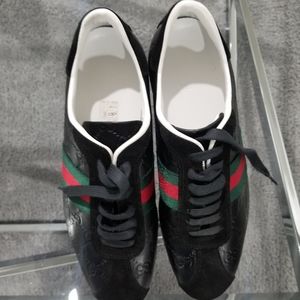 Brand New Gucci shoes no box excellent CONDITION   Size 39 1/2